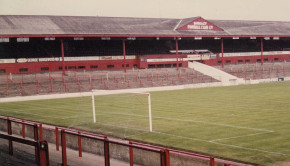 barnsley-oakwell-stadium-west-stand-1-1970s-legendary-football-grounds