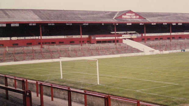 barnsley-oakwell-stadium-west-stand-1-1970s-legendary-football-grounds